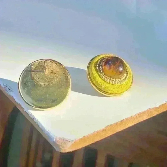 Vintage avocado color fabric earrings buttons in Gold-toned - Picture 6 of 17